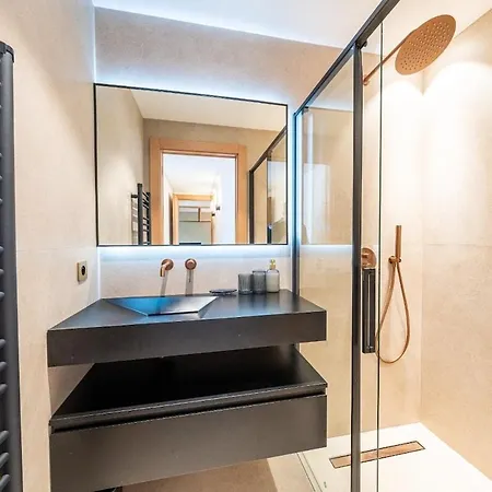 Renovated Luxury 3-bedroom Croisette Apartment Cannes